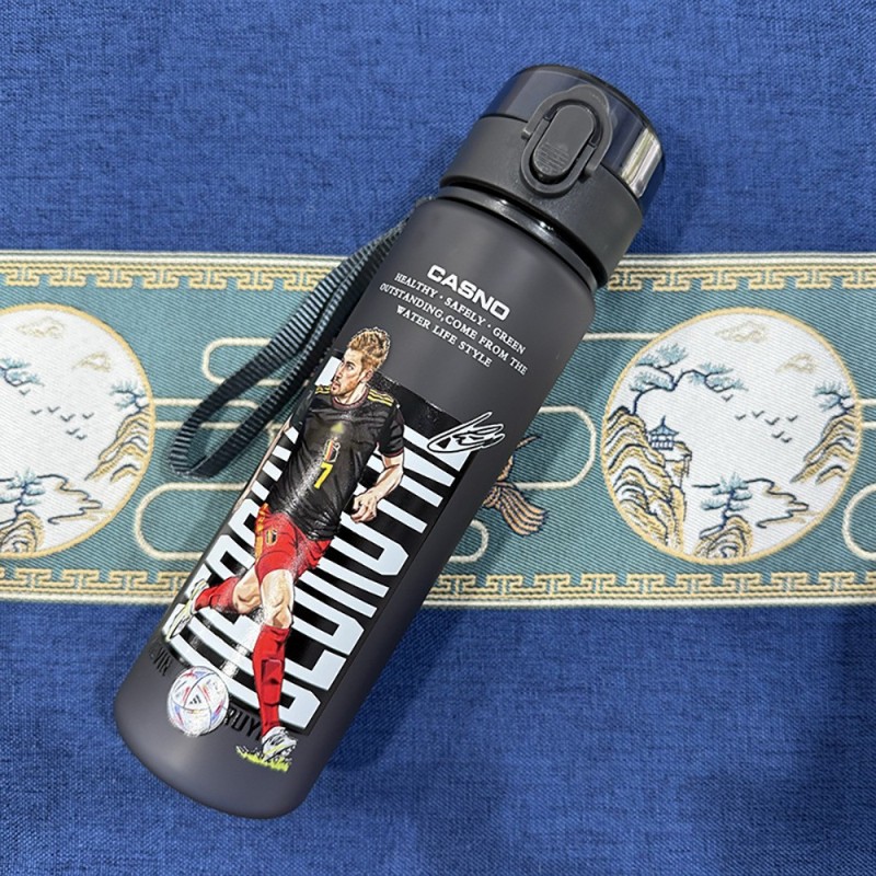 Frosted Water Bottle with Lid Space Cup Sports Water Cup for Soccer Fans & Tournaments