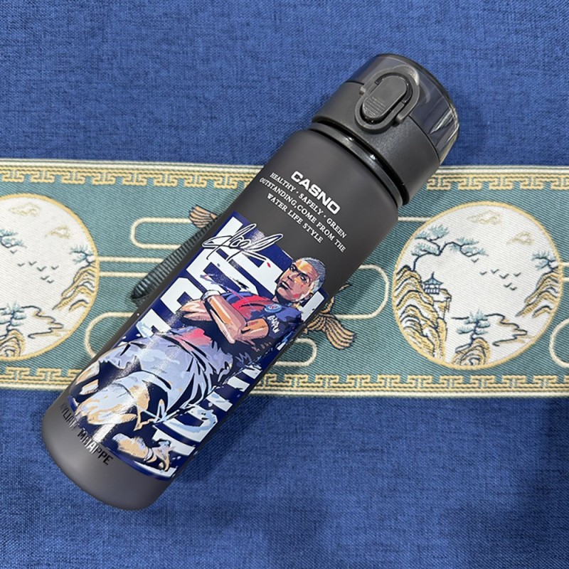 Frosted Water Bottle with Lid Space Cup Sports Water Cup for Soccer Fans & Tournaments