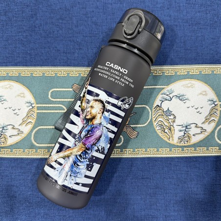 Frosted Water Bottle with Lid Space Cup Sports Water Cup for Soccer Fans & Tournaments