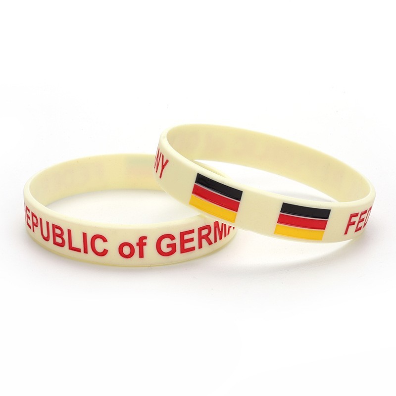 2026 National Flag Silicone Wristband Soccer Fan Bracelet for Global Football Tournaments